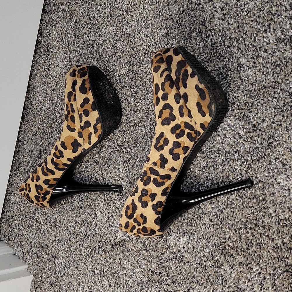 Leopard heels - Picture 3 of 8